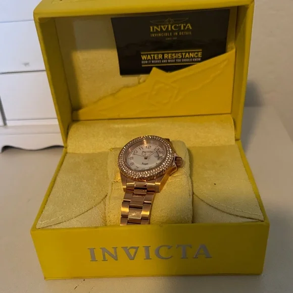 Gucci Black Square Sunglasses - Picture 3 of 3